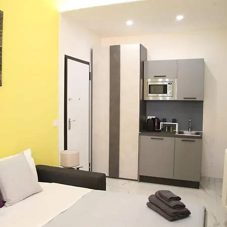 Emma And Livia's Vatican 2 Apartment *